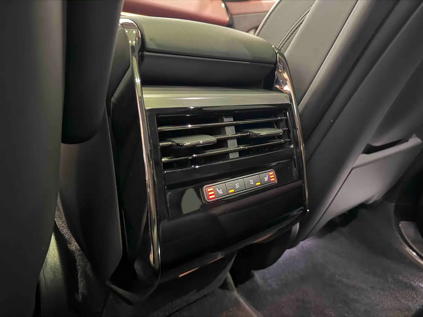 Land Rover Range Rover Sport 2023 400PS Dynamic SE фото 15