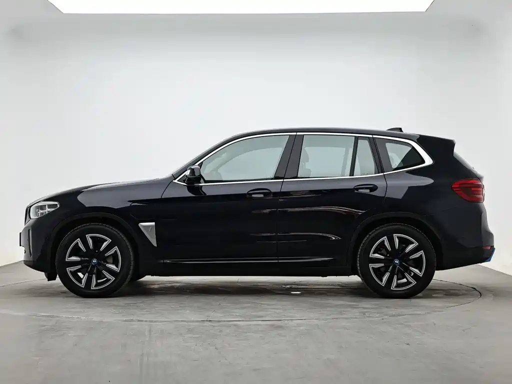 BMW iX3 2021 2021 Facelift Leading