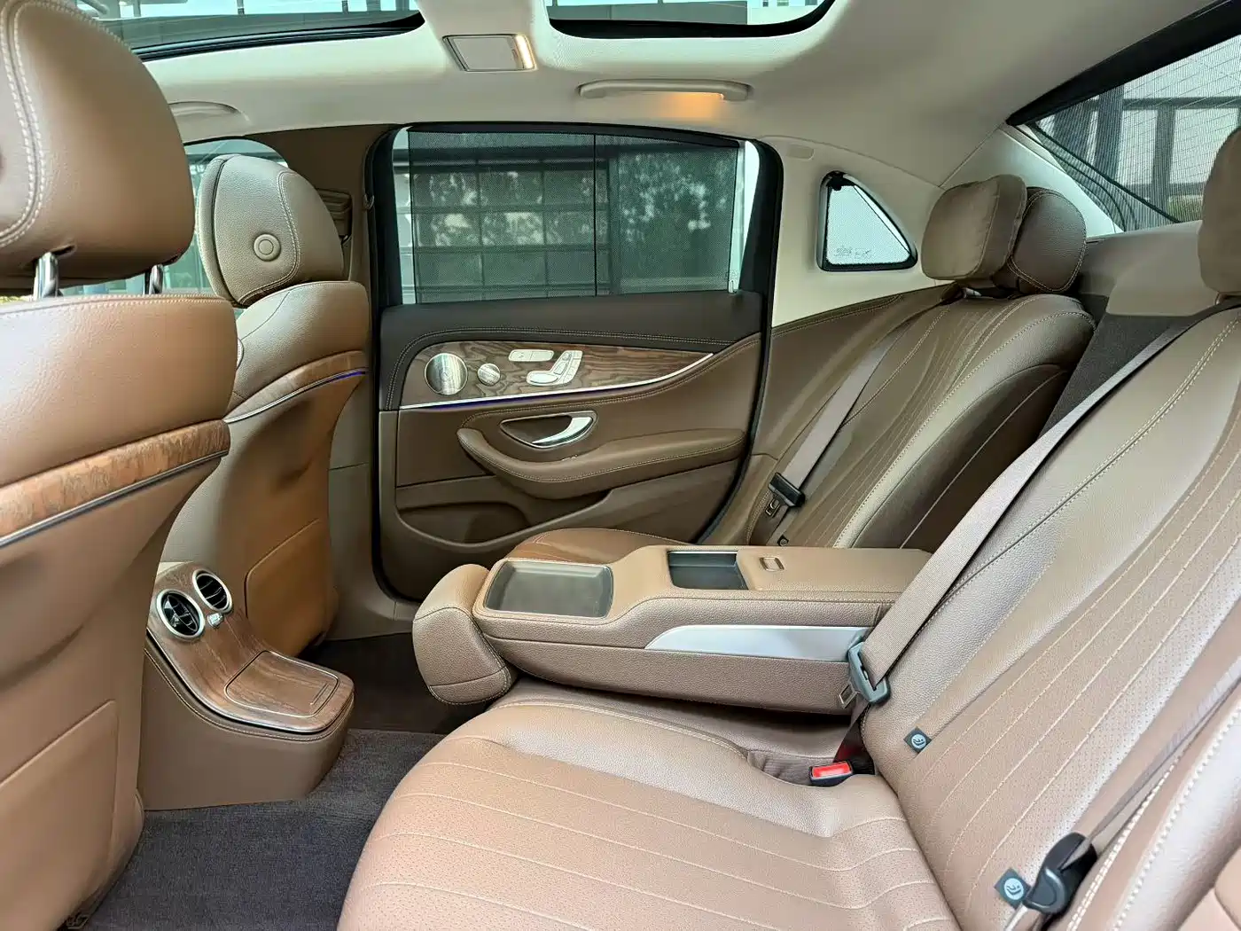 Mercedes-Benz E-Class 2023 E 300 L Luxury фото 7
