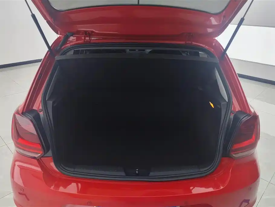 Volkswagen Polo 2016 1.4L Manual Trend фото 4