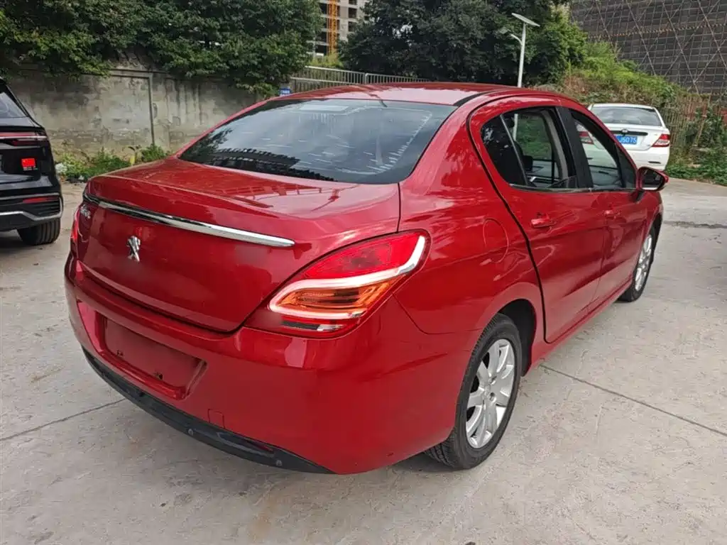 Peugeot 308 2014 Model Joy Edition Classic 1.6L Manual Superior Style фото 7