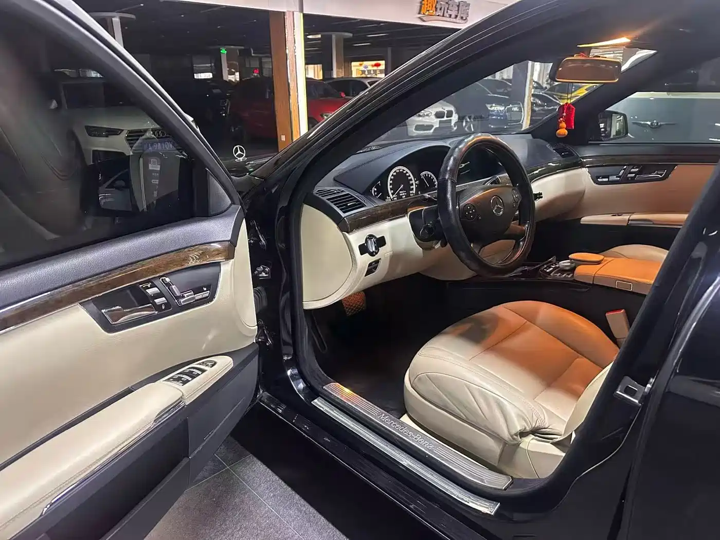 Mercedes-Benz S-Class 2010 S 300 L Business фото 4