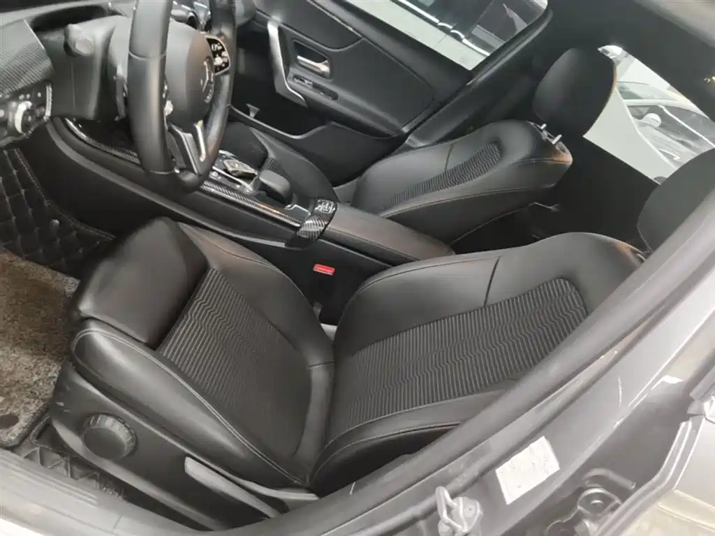 Mercedes-Benz A-Class (Import) 2021 A 180 фото 15