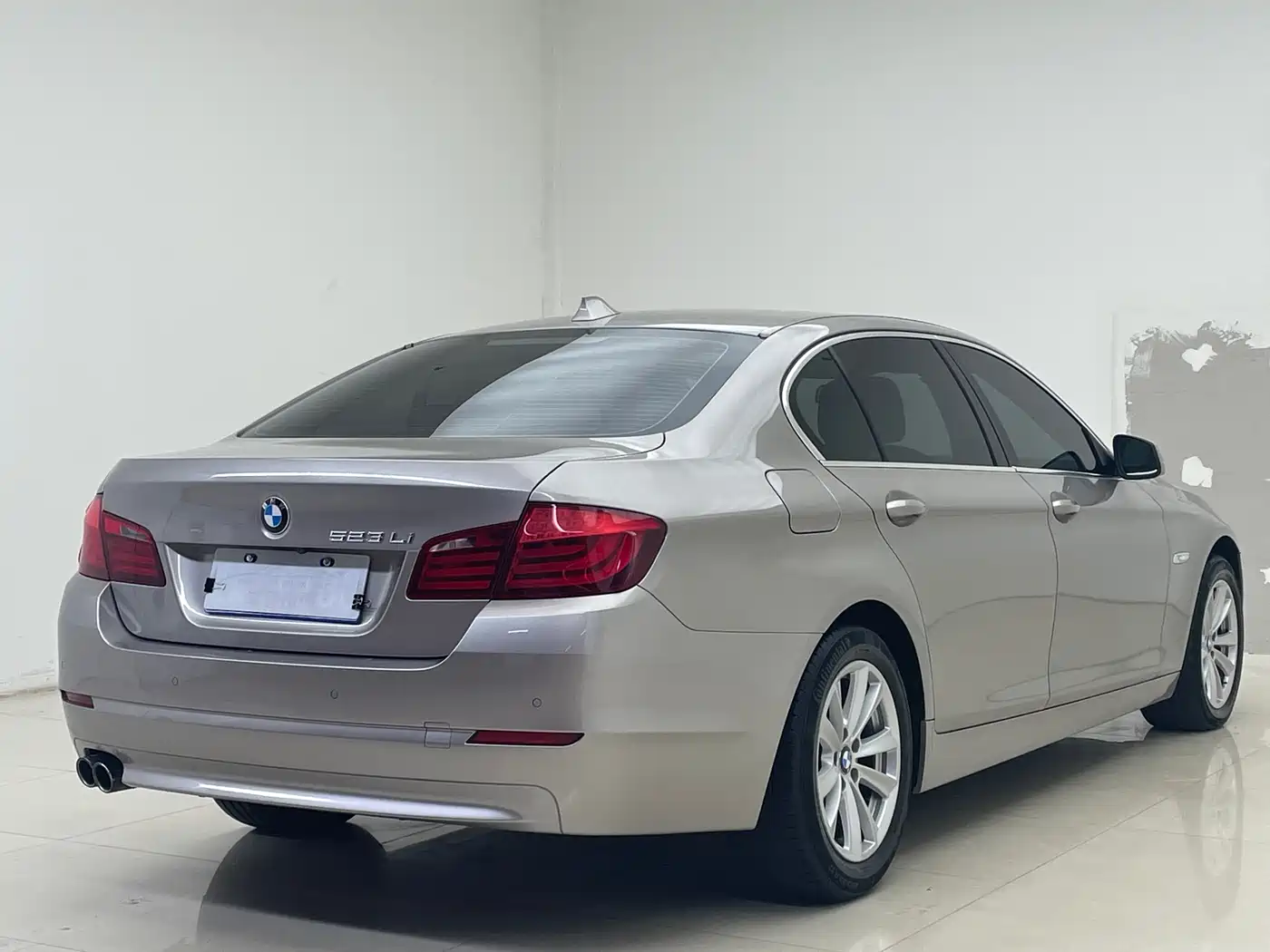 BMW 5 Series 2012 523Li Luxury фото 6
