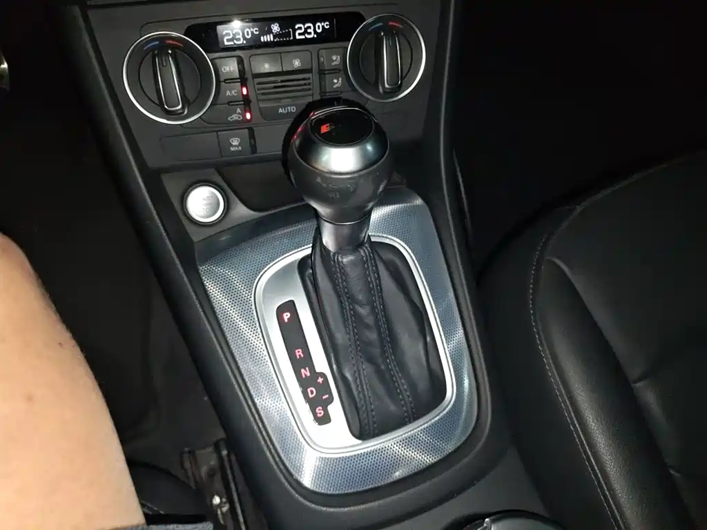 Audi Q3 2016 35 TFSI quattro All-Wheel Drive Fashion Edition фото 10