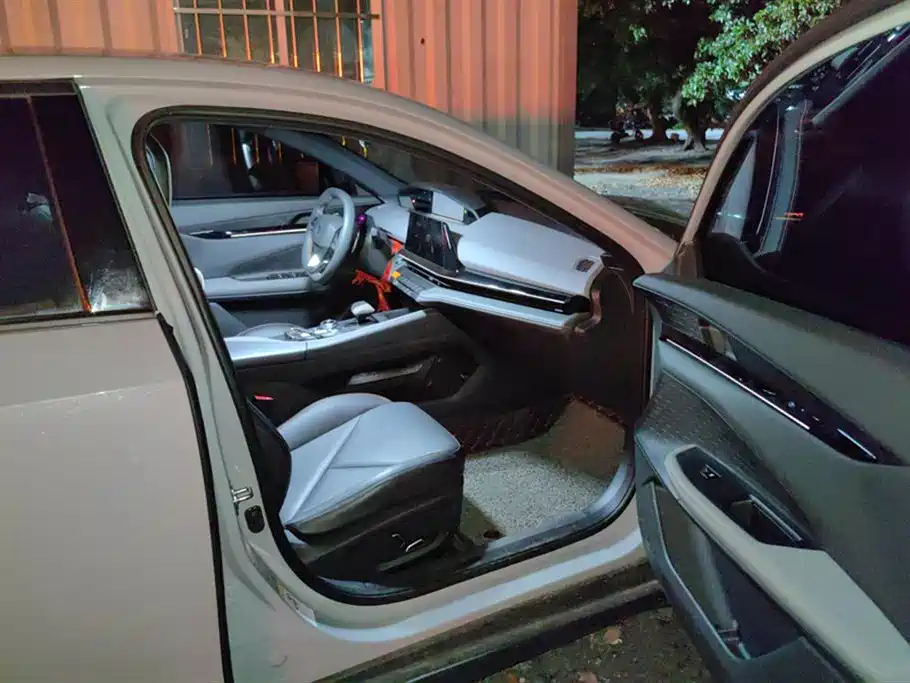 CHANGAN UNI-V