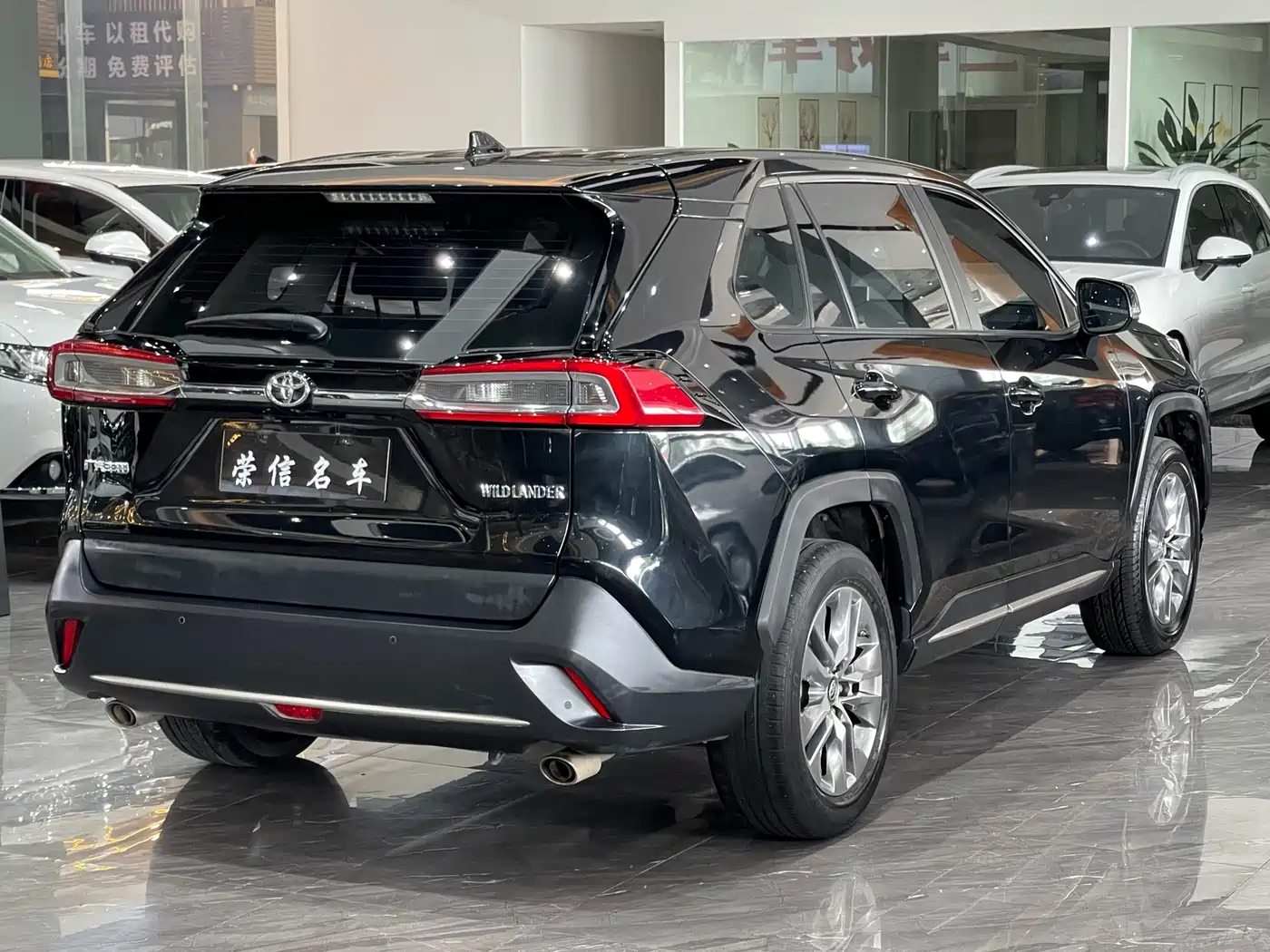 Toyota Wildlander 2020 2.0L CVT 2WD Luxury Edition фото 4