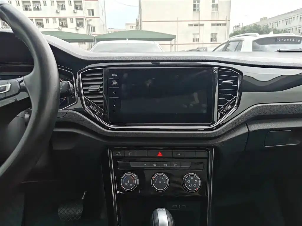 Volkswagen T-ROC 2022 280TSI DSG 2WD Comfort PLUS фото 9