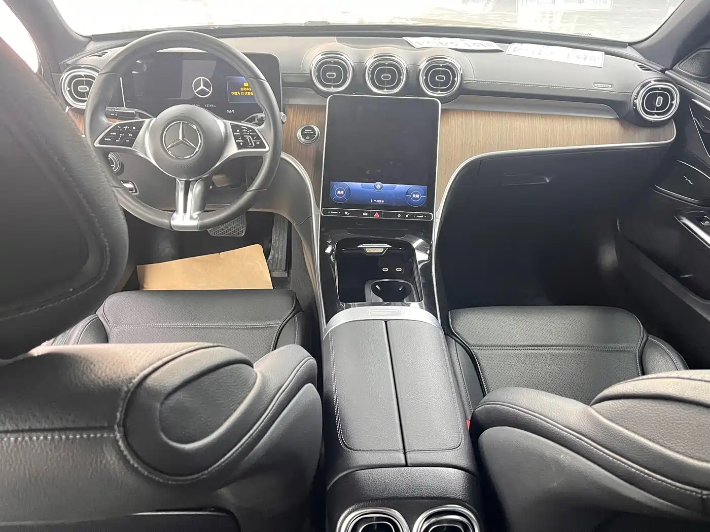 Photo 11 - Mercedes-Benz C-Class