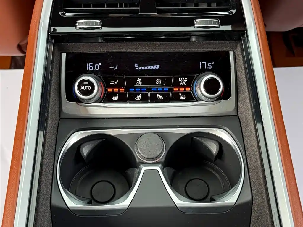 BMW 7 Series 2019 Facelift 740Li xDrive Executive Luxury Package фото 10