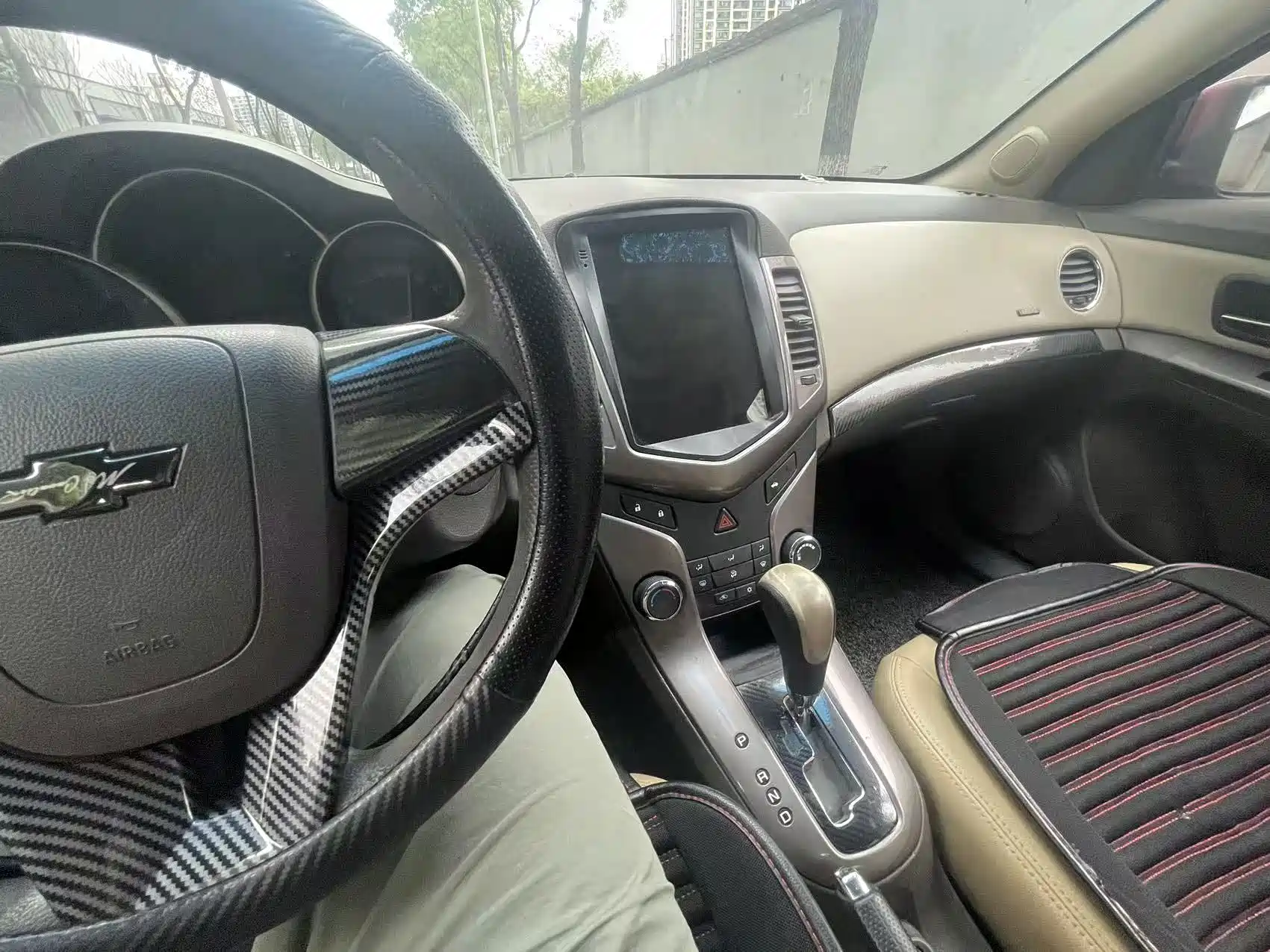Photo 18 - Chevrolet Cruze