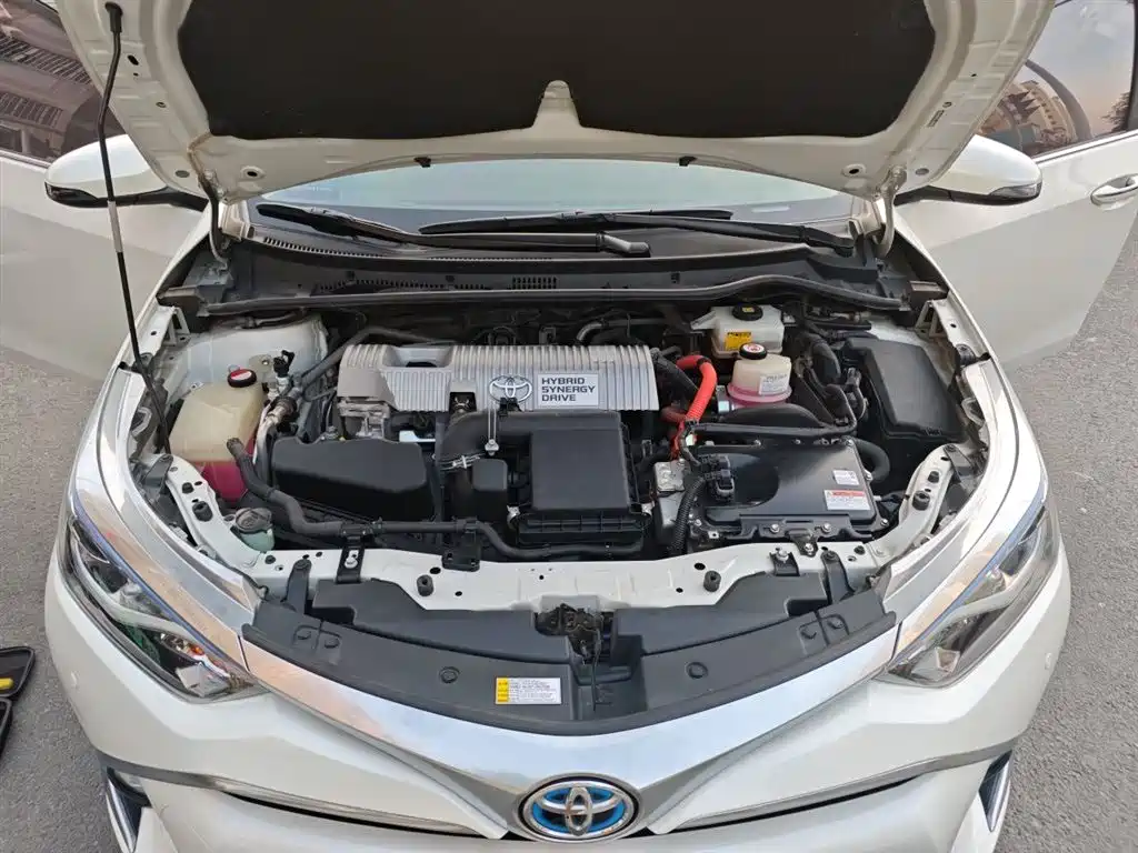 Toyota Levin 2017 Facelift Dual Engine 1.8H V E-CVT Luxury Edition China VI фото 16