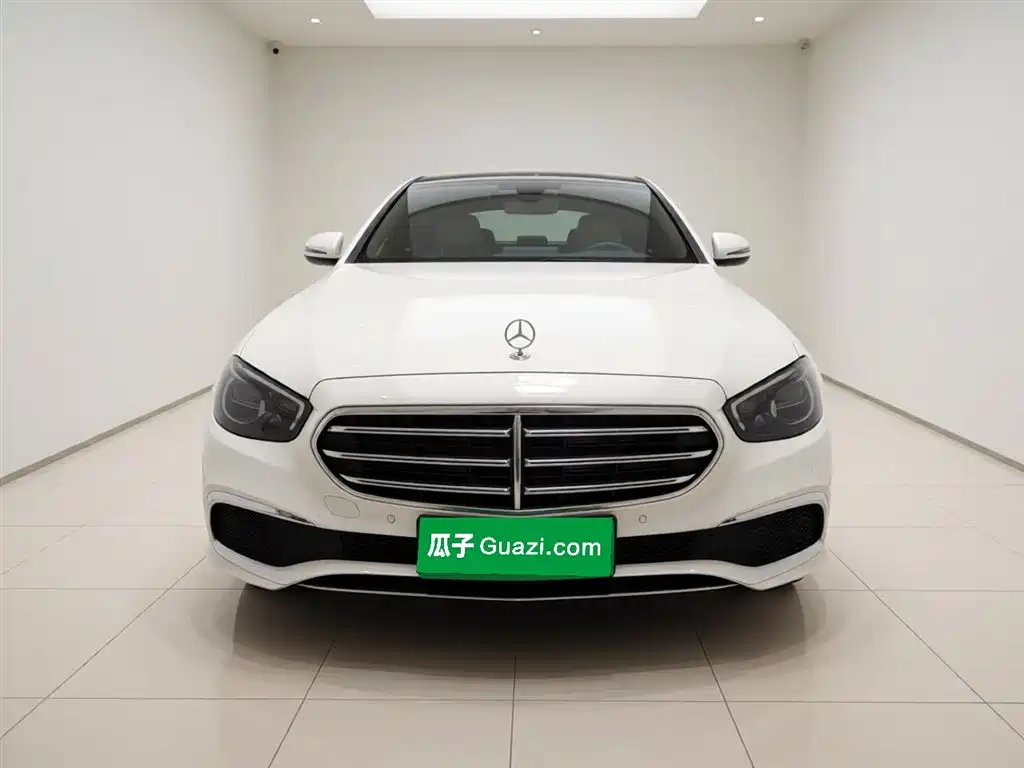 Mercedes-Benz E-Class New Energy 2022 Facelift II E 350 e L Plug-in Hybrid Sedan фото 2
