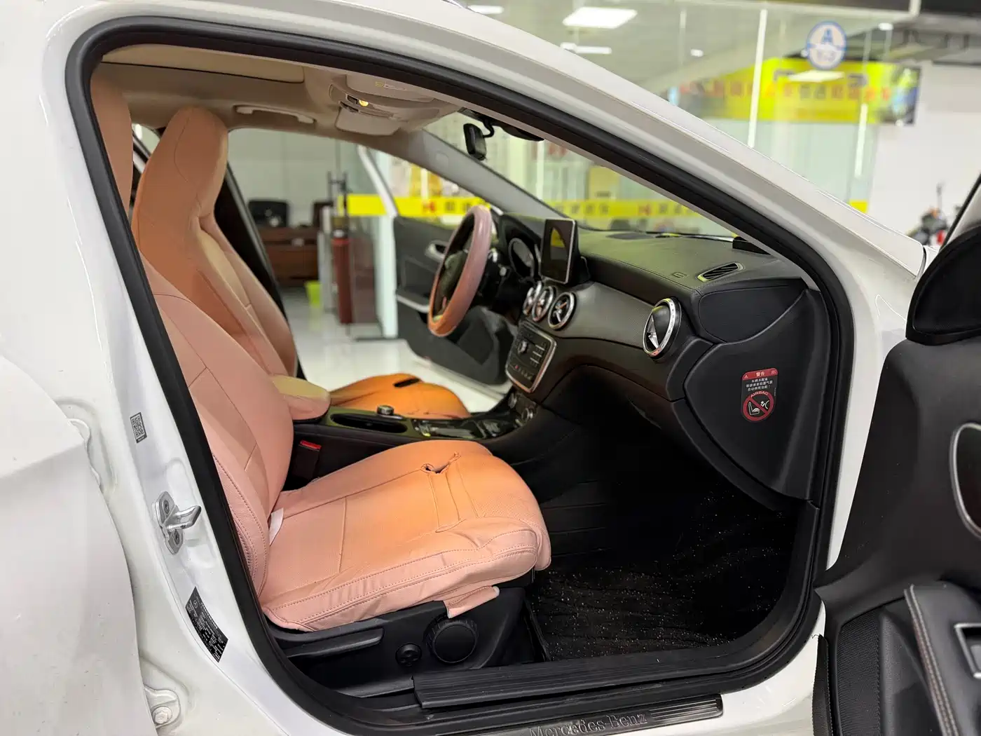 Mercedes-Benz GLA 2016 GLA 220 4MATIC Fashion фото 10