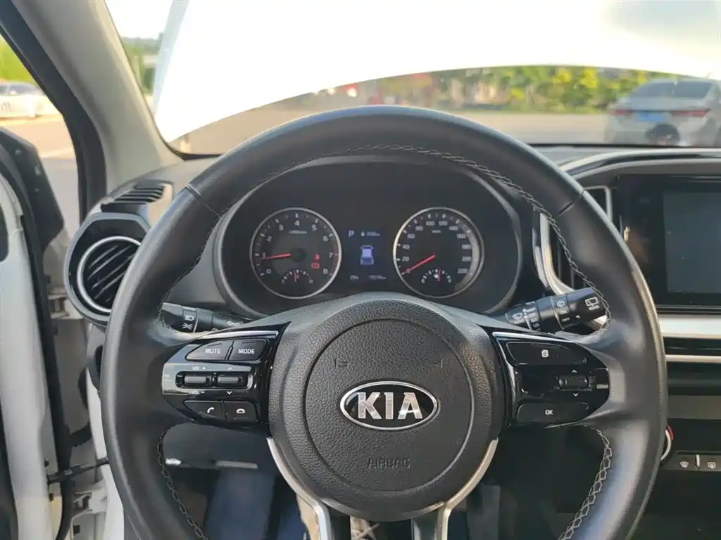 Kia KX1 2019 1.4L Automatic Fun Edition China VI фото 4
