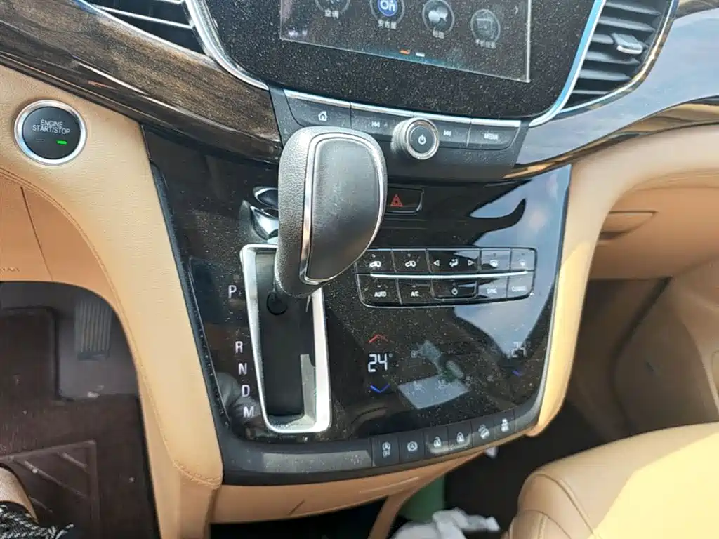 Buick GL8 2017 ES 28T Flagship China V фото 10