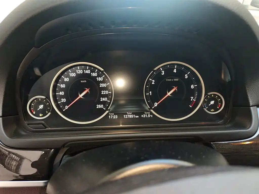 BMW 5 Series 2017 525Li Luxury Design Package фото 7