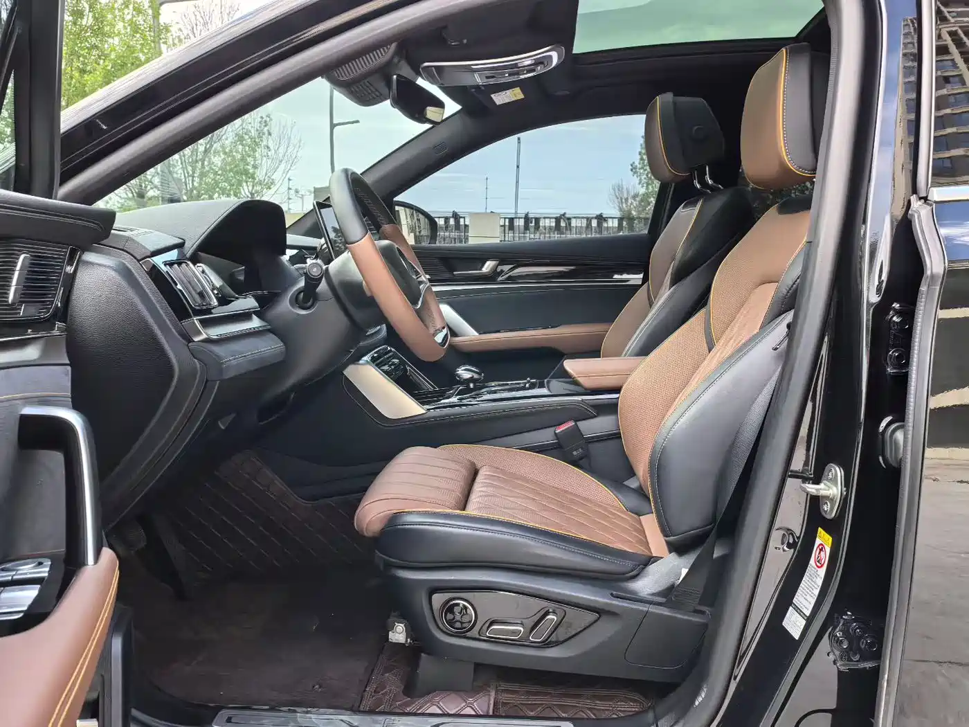 BYD Tang New Energy 2021 DM-i 112KM Honor фото 4
