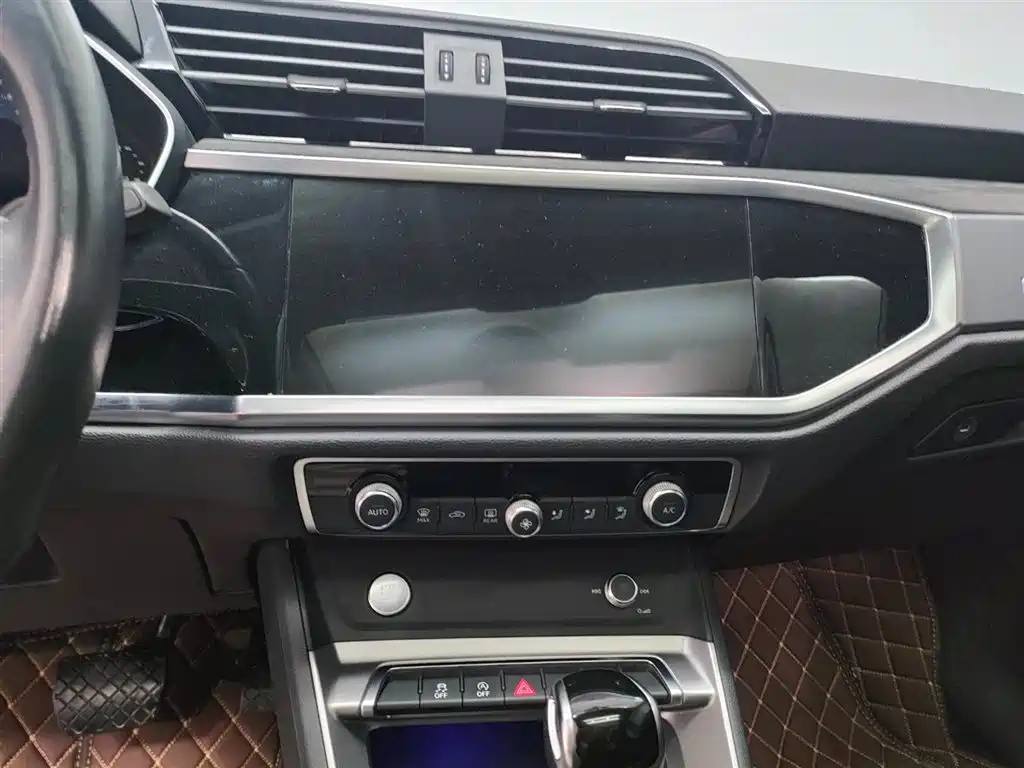 Audi Q3 2019 40 TFSI Fashion Dynamic фото 14