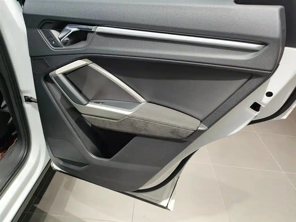 Audi Q3 2019 40 TFSI Fashion Dynamic фото 21