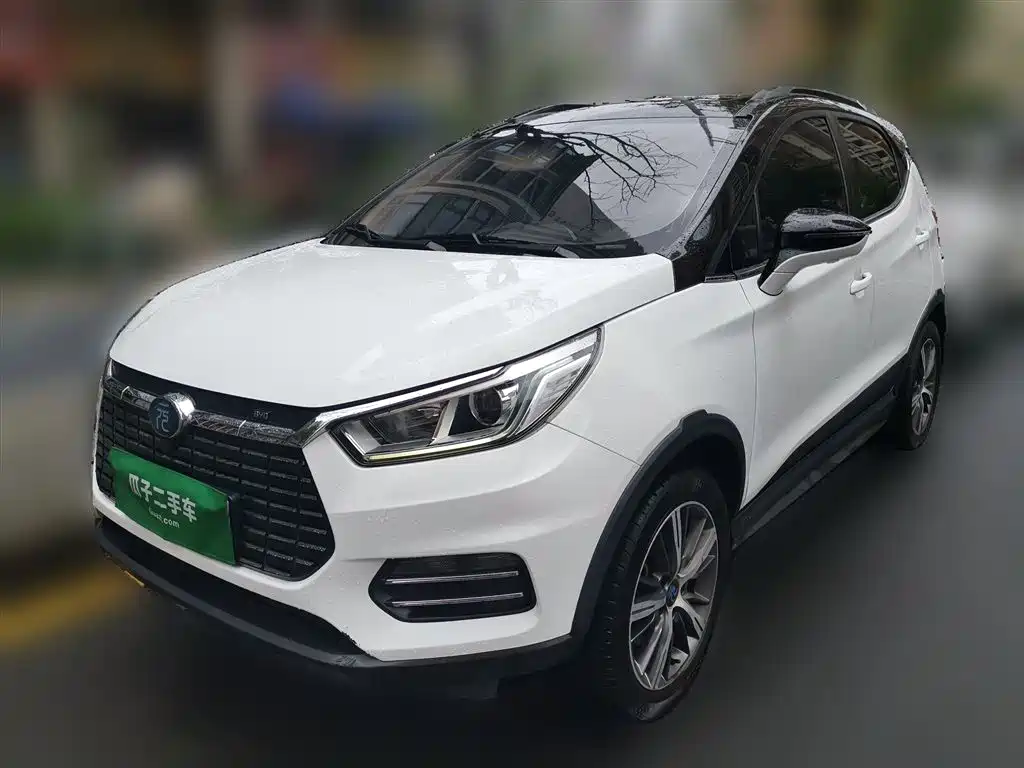 BYD Yuan New Energy 2018 EV360 Smart Connected Cool Edition