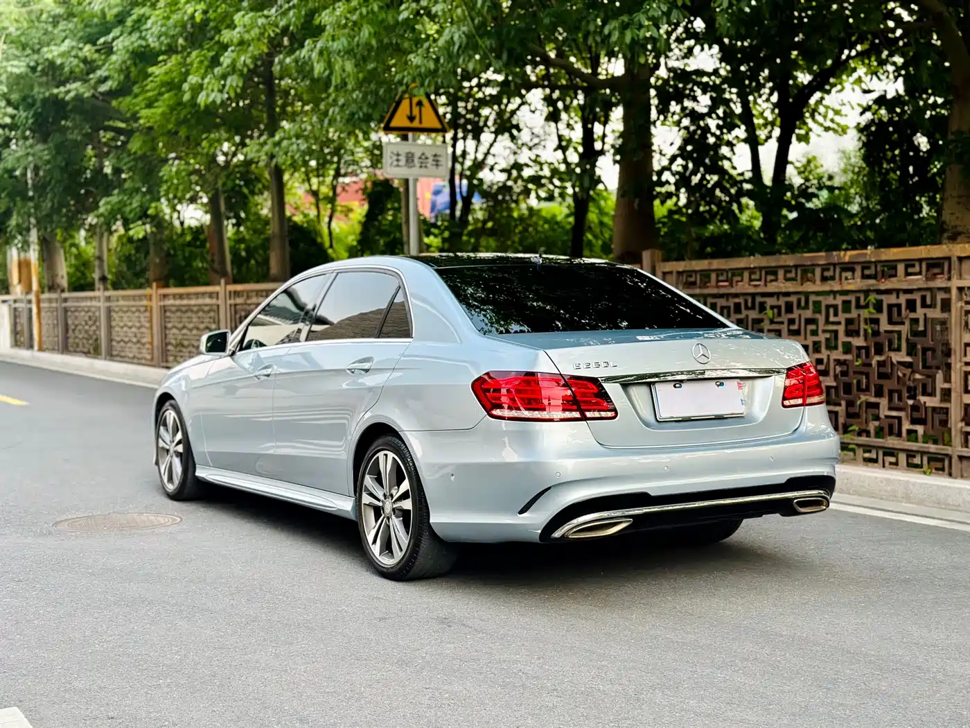 Mercedes-Benz E-Class 2015 Facelift E 260 L Sport фото 4