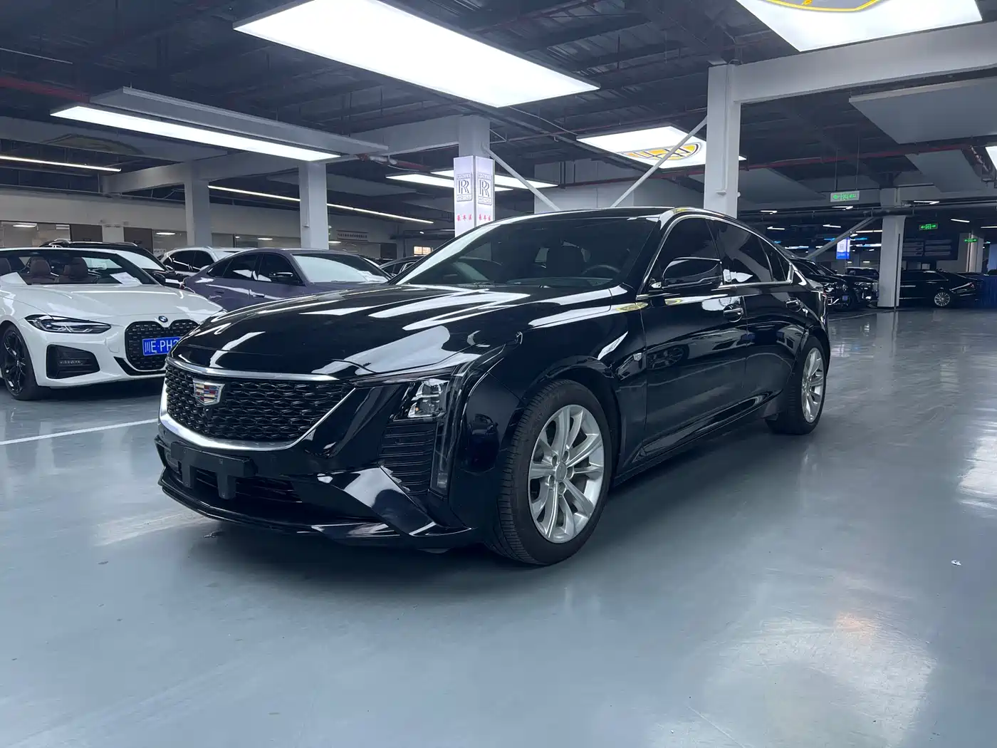 Cadillac CT5 2024 28T Luxury Model
