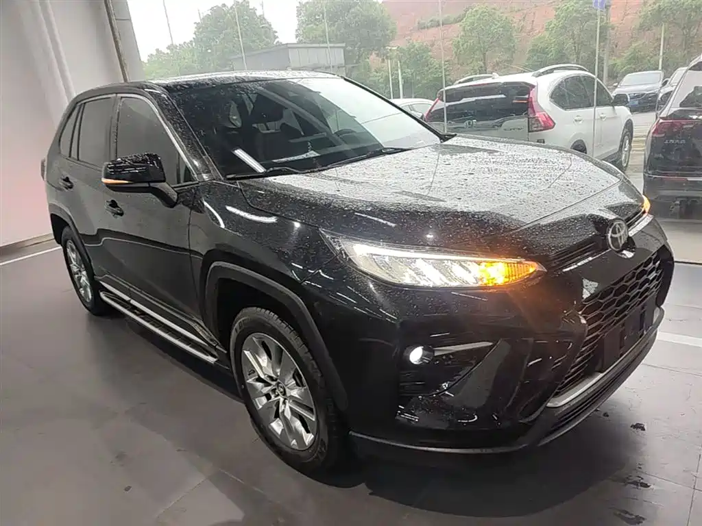 Toyota Wildlander 2020 2.0L CVT AWD Luxury Edition фото 4