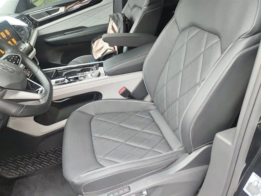 Volkswagen Teramont 2024 380TSI 4WD Prestige Luxury Edition фото 11
