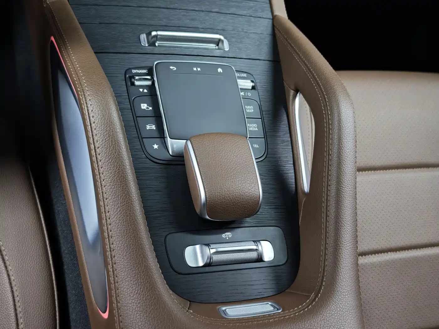 Mercedes-Benz GLS 2024 GLS 450 4MATIC Fashion Edition фото 16