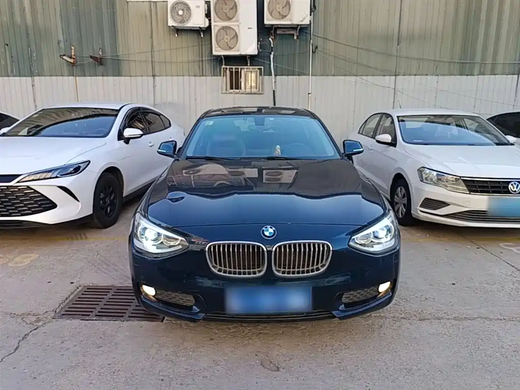 BMW 1 Series (Import) 2013 Facelift 116i Urban Model фото 3