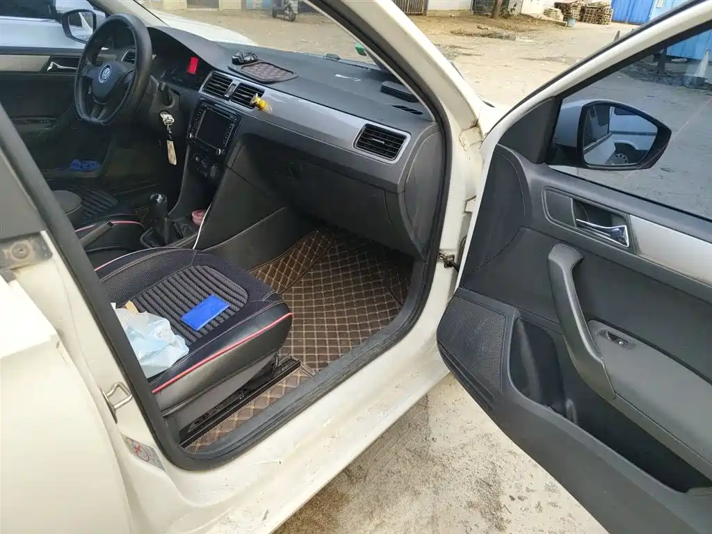 Volkswagen Santana 2015 Gran Santana 1.6L Manual Trend фото 21