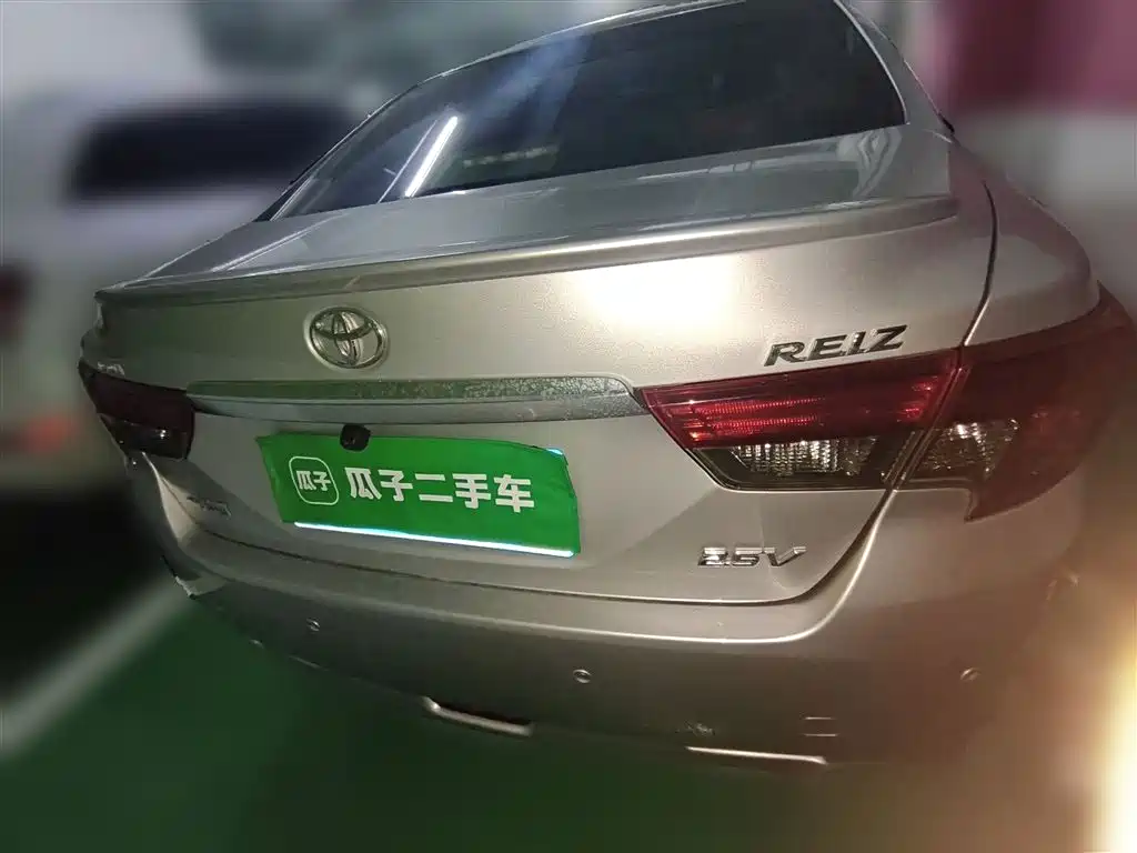 Toyota Reiz 2013 2.5V Premium Edition фото 5