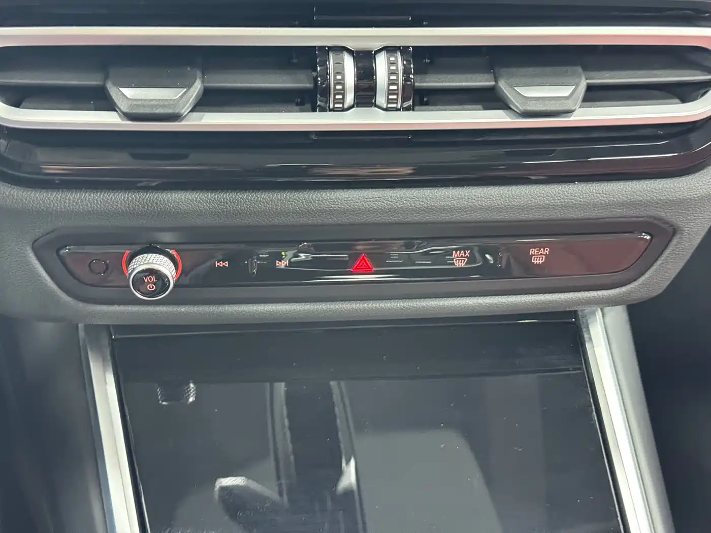 BMW 3 Series 2023 320Li M Sport Package фото 11