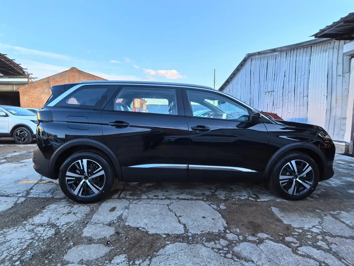 PEUGEOT 5008