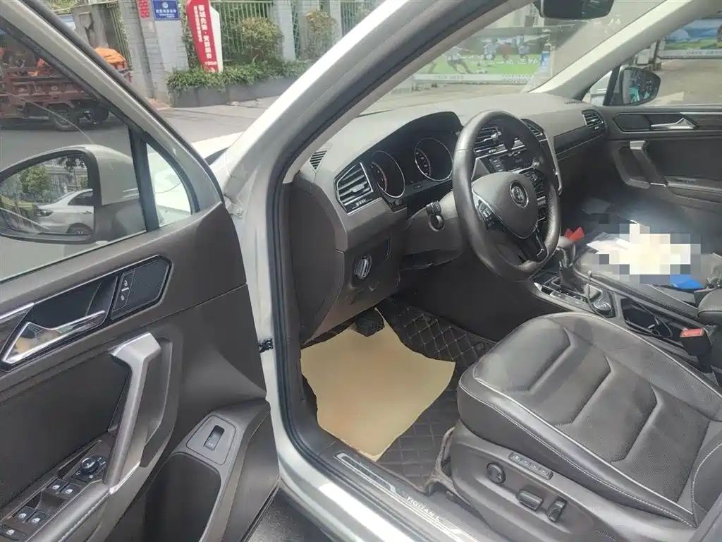 Volkswagen Tiguan L 2017 380TSI Automatic 4WD Flagship Edition фото 17