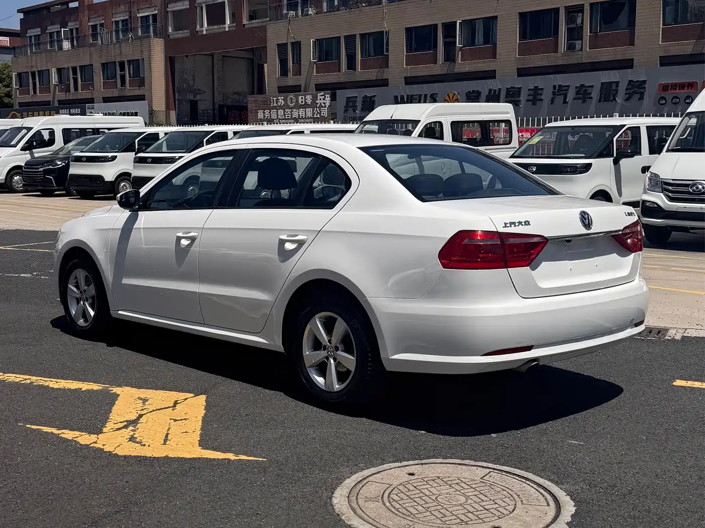Volkswagen Lavida 2013 Facelift Classic 1.6L Automatic Trend фото 6