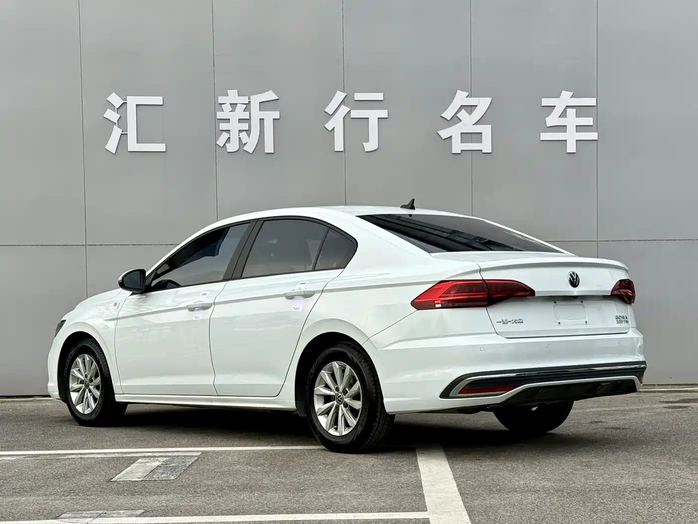 Volkswagen Bora 2024 200TSI DSG Smooth Ride Edition фото 10