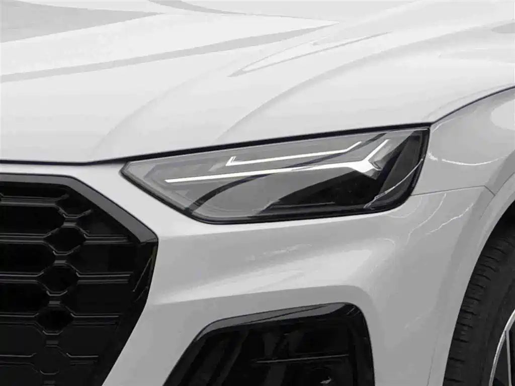 Audi Q5L 2023 40T Luxury Dynamic фото 3