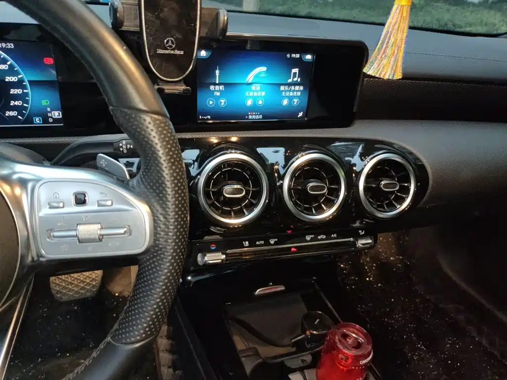Mercedes-Benz A-Class 2019 A 180 L Sport Sedan фото 9