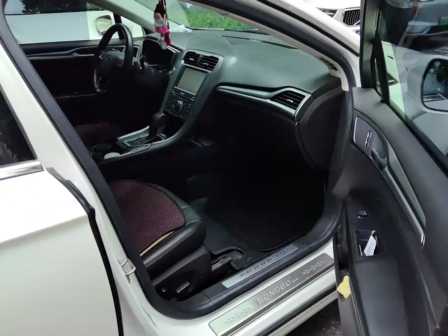 Ford Mondeo 2014 2013 2.0L GTDi240 Luxury Sport