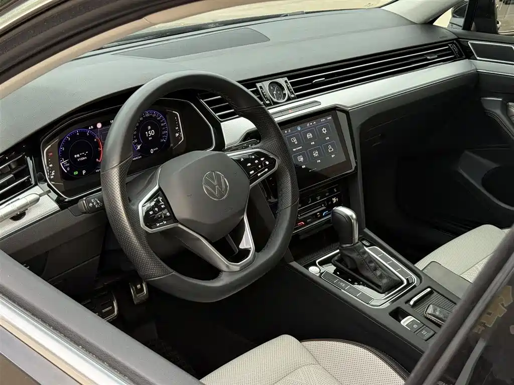 Volkswagen Magotan 2023 Model 2 Million Commemorative Edition 330TSI DSG Luxury фото 10