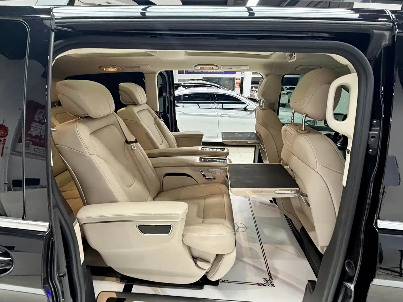 Mercedes-Benz V-Class 2022 V 260 Pilot Edition фото 15