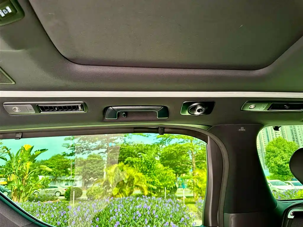 Toyota Vellfire 2019 Hybrid 2.5L HV Premium Edition фото 18