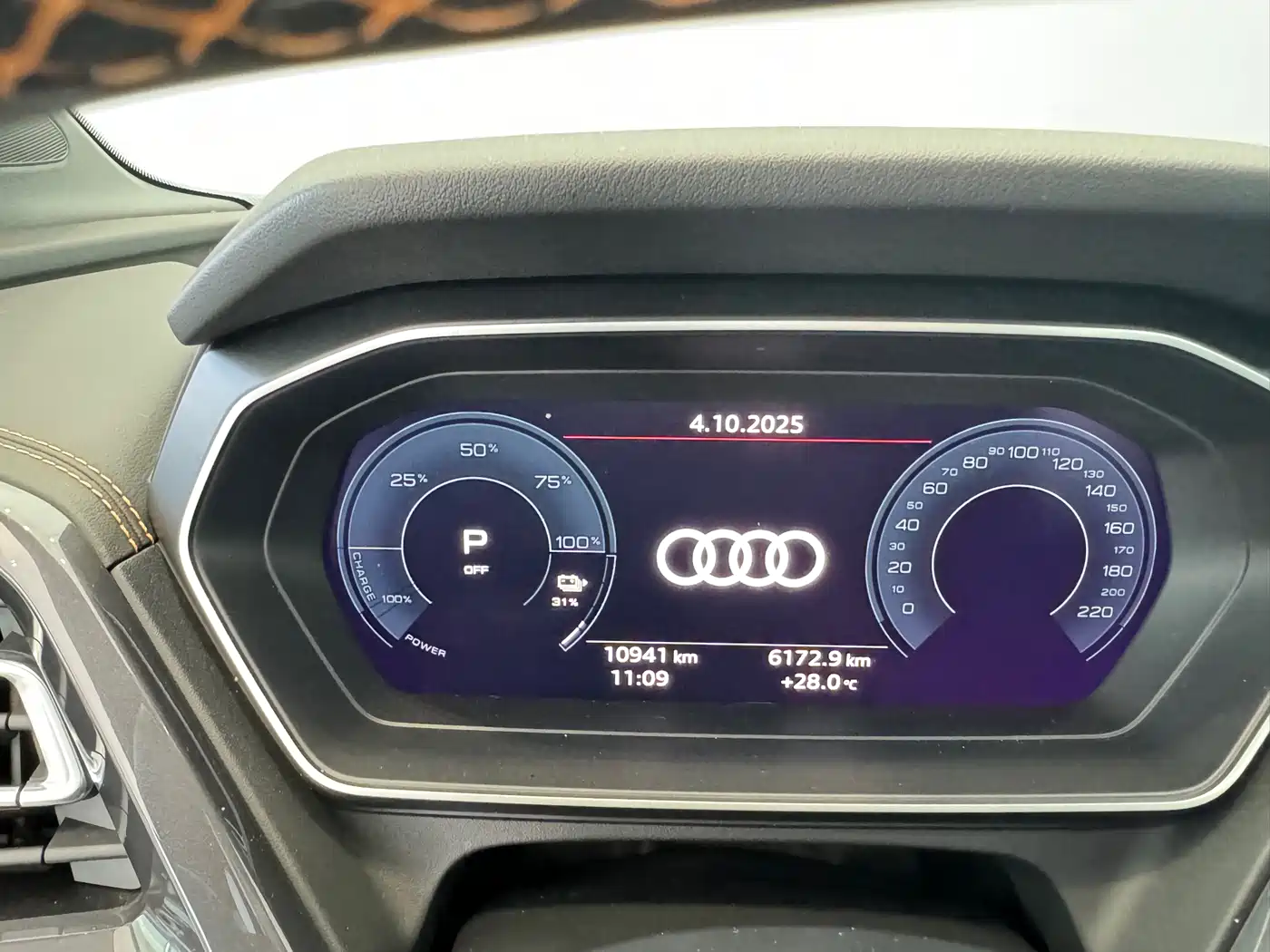 AUDI Q4 E TRON