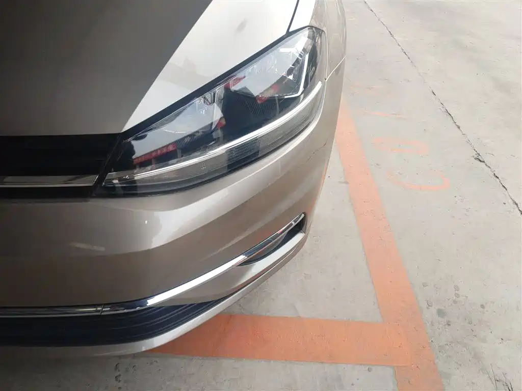 Volkswagen Golf 2018 230TSI Automatic Comfort фото 24