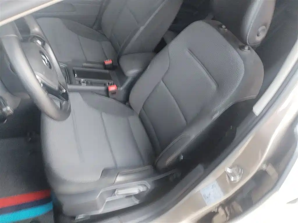 Volkswagen Golf 2018 230TSI Automatic Comfort фото 15