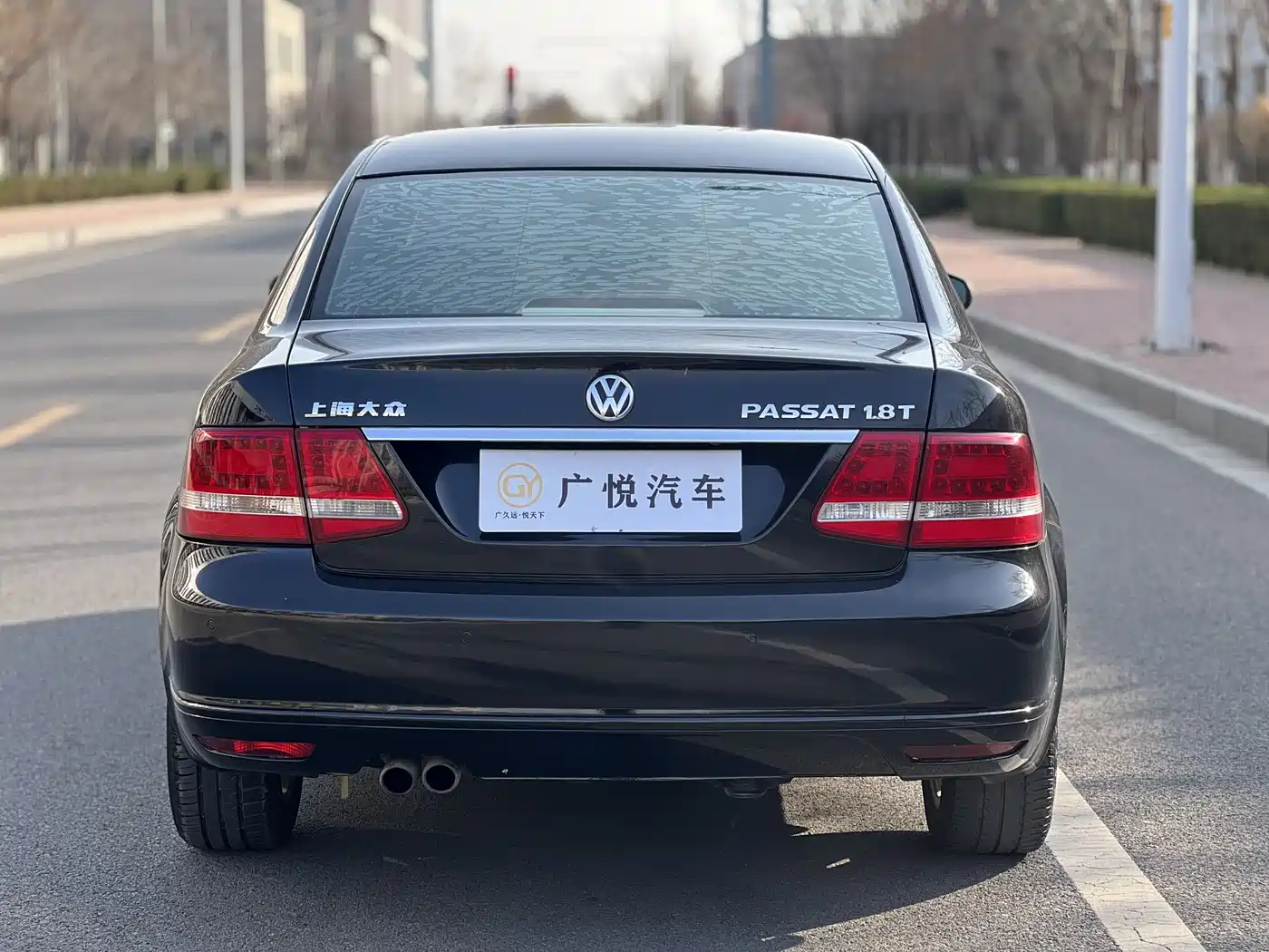 Volkswagen Passat Lingyu 2011 1.8T Automatic Premium фото 4