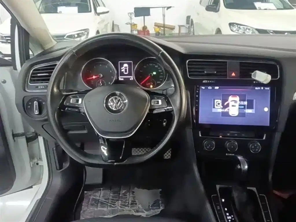 Volkswagen Golf 2018 230TSI Automatic Comfort фото 11