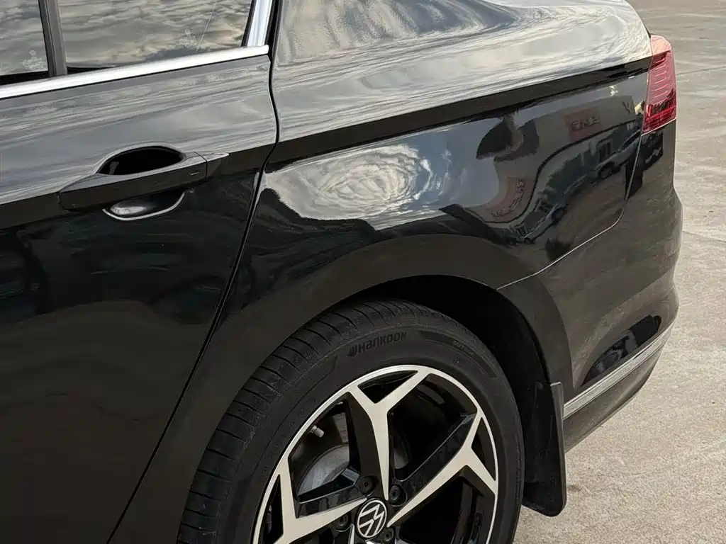 Volkswagen Magotan 2023 Model 2 Million Commemorative Edition 330TSI DSG Luxury фото 15